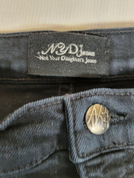 NYDJ Not Your Daughters Jeans Women's SZ 8 Boot Cut Dark Blue Rhinestone Detail - Picture 6 of 11
